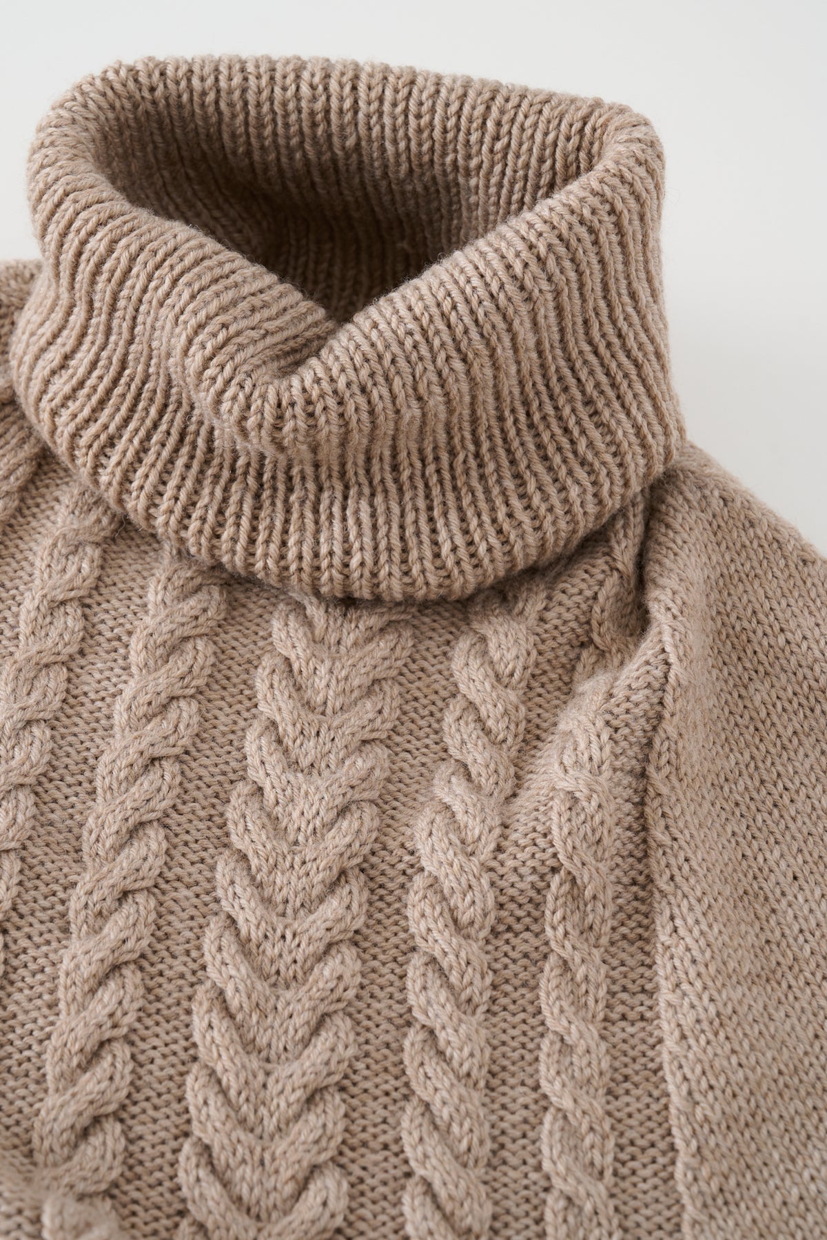Poncho mit Ärmeln