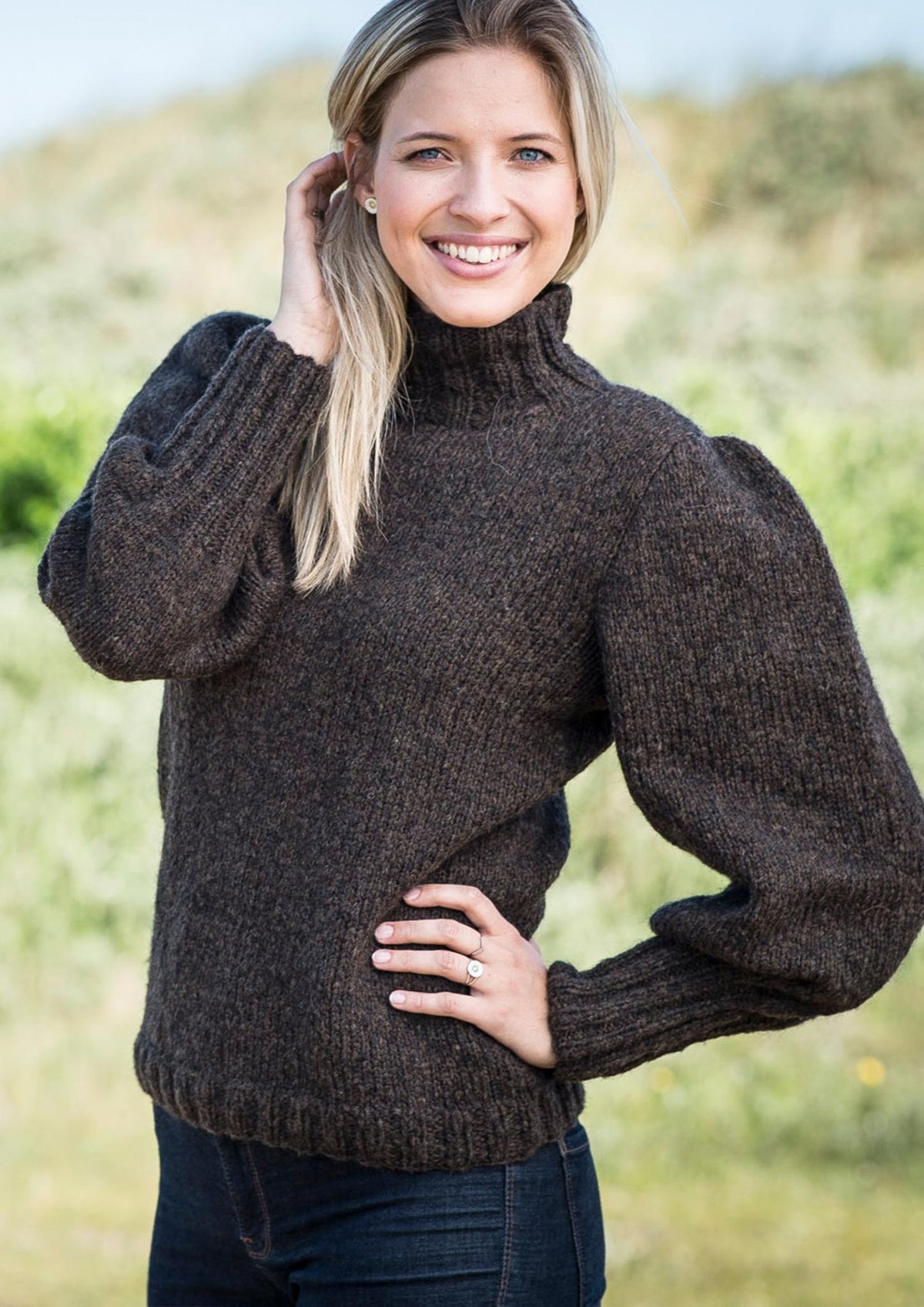 Frauenpullover mit Puffs