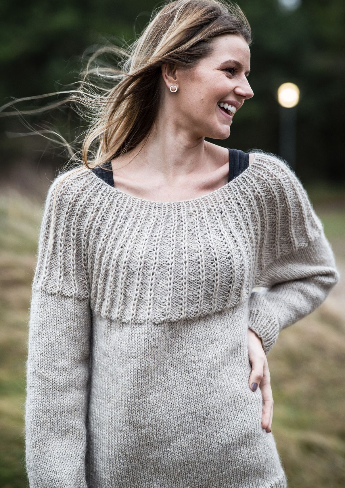 Damenpullover mit Muster im Yoke