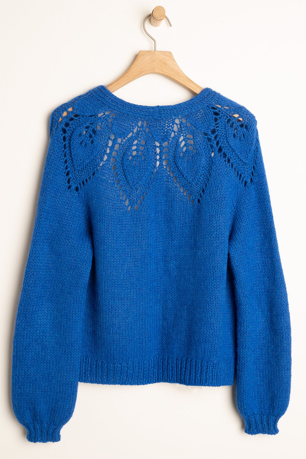 Chunky Dahlia V-Neck Cardigan