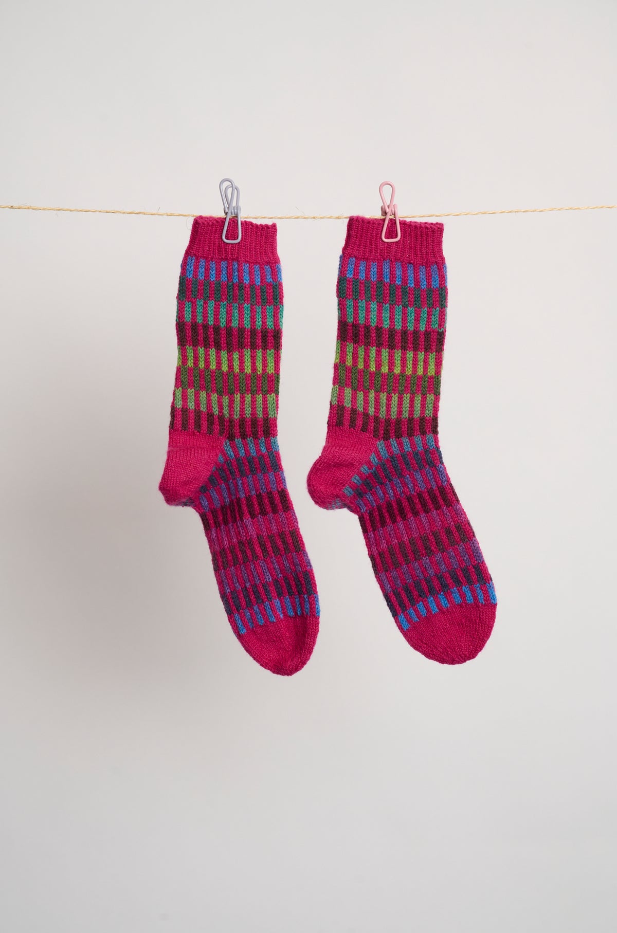 FRS3 Cheeky-Check Socks
