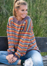 Vierfarbiger, gestreifter Pullover 